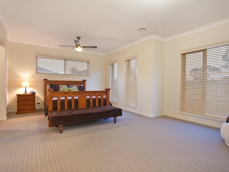 15 Parkedge Circuit, Rosebud VIC 3939