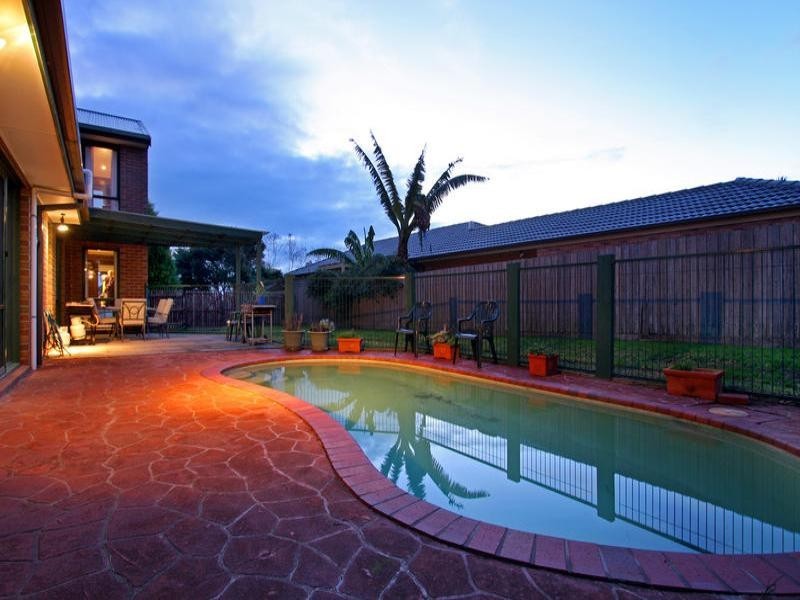 2 Rollings Close, Rosebud VIC 3939