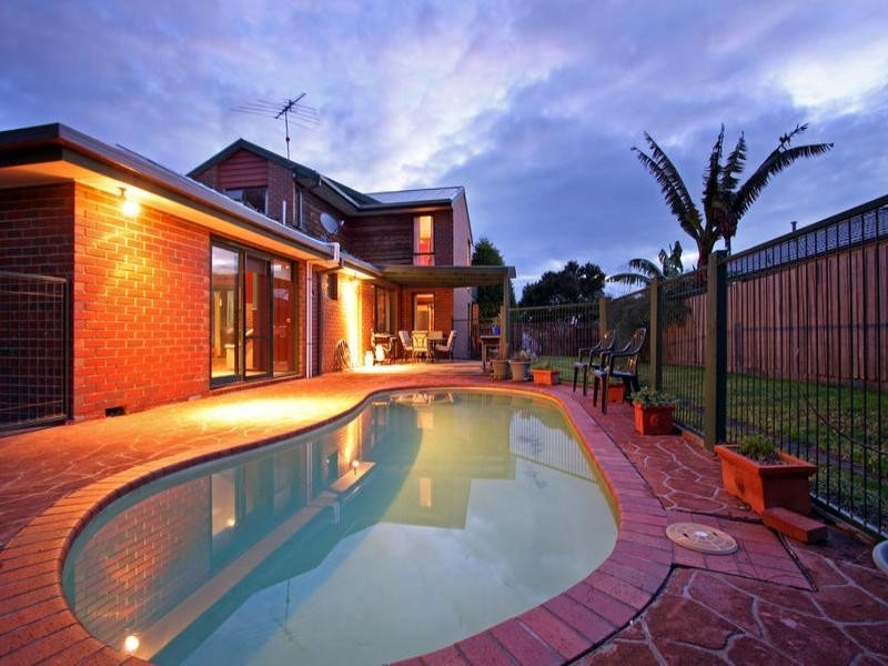 2 Rollings Close, Rosebud VIC 3939