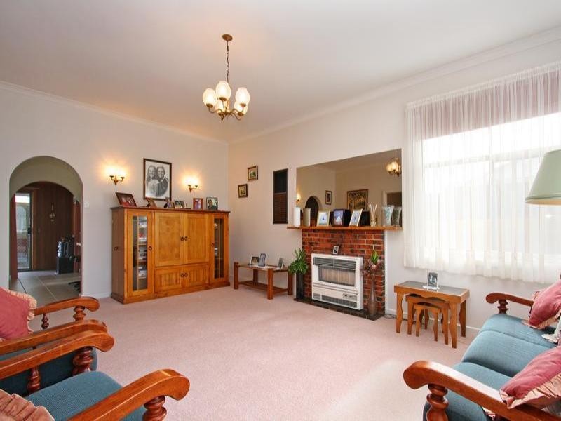 16 Ocean Street, Rosebud VIC 3939