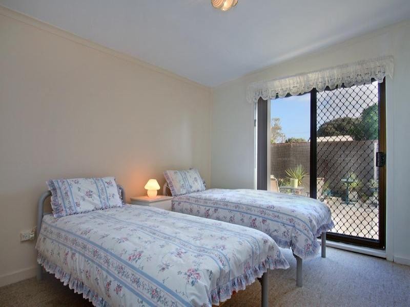 16 Ocean Street, Rosebud VIC 3939