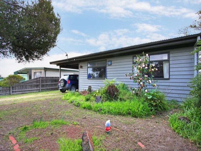 2 Walpole Avenue, Rosebud VIC 3939