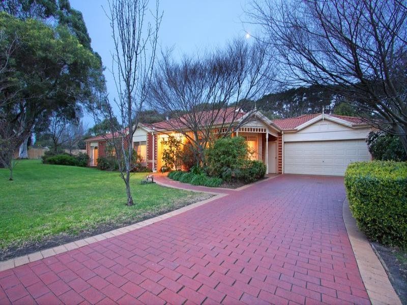 11 Cleek Crescent, Rosebud VIC 3939