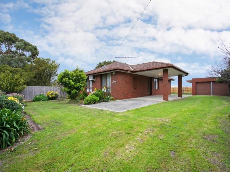 5 Gannett Avenue, Rosebud West VIC 3940