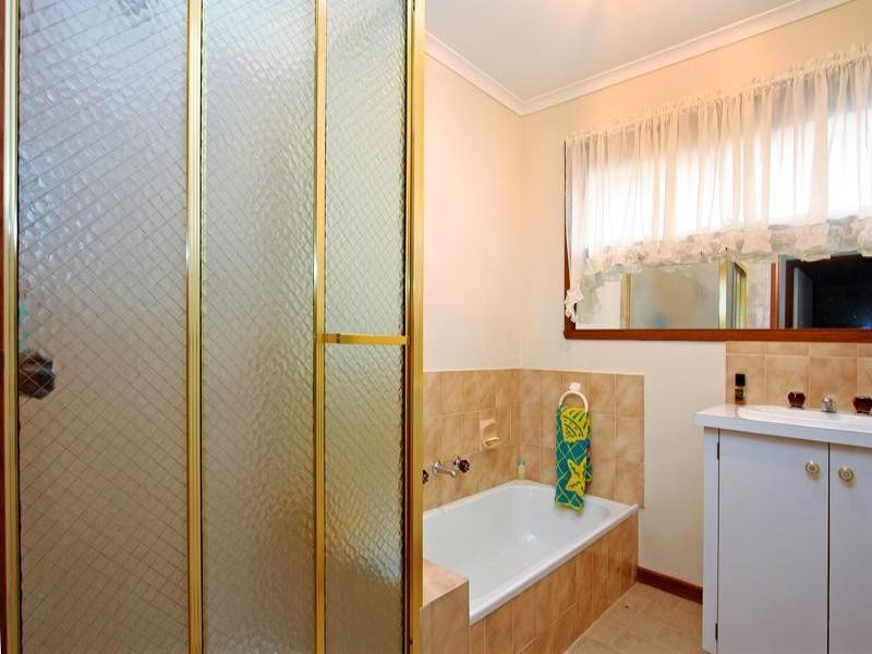 5 Gannett Avenue, Rosebud West VIC 3940