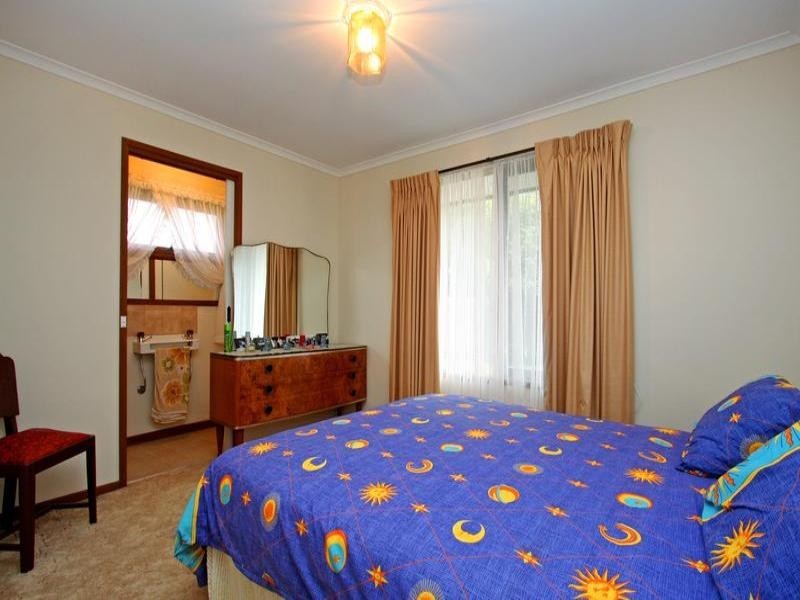 5 Gannett Avenue, Rosebud West VIC 3940
