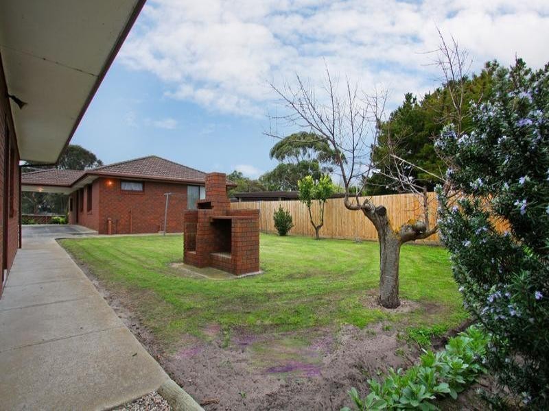 5 Gannett Avenue, Rosebud West VIC 3940