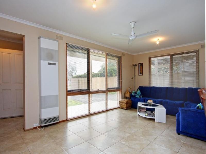 75 Hayes Avenue, Rosebud VIC 3939