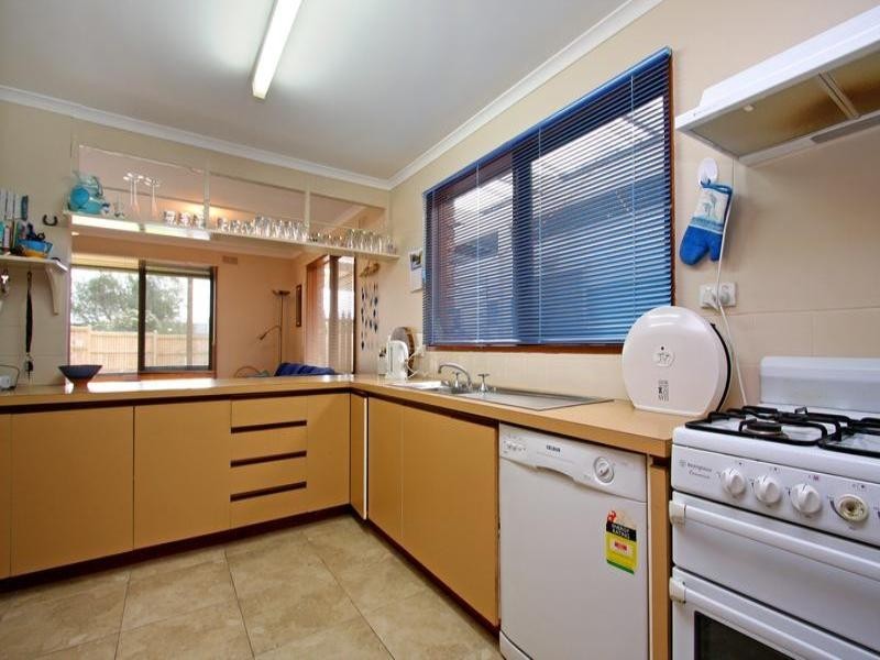 75 Hayes Avenue, Rosebud VIC 3939