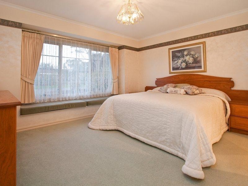 8 Denholm Street, Rosebud VIC 3939