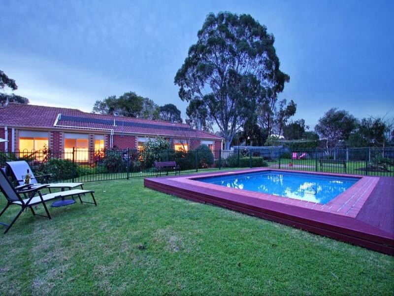 11 Cleek Crescent, Rosebud VIC 3939