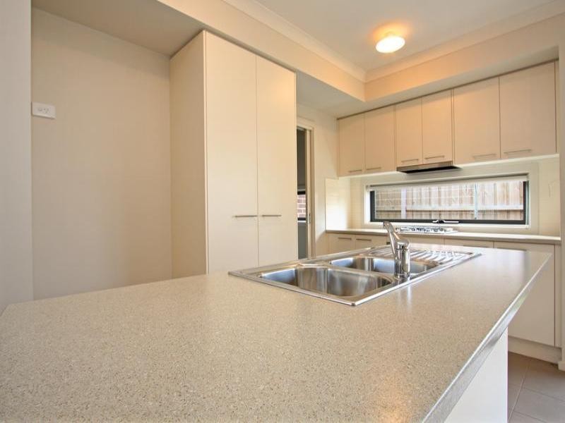 2/77 Hayes Avenue, Rosebud VIC 3939