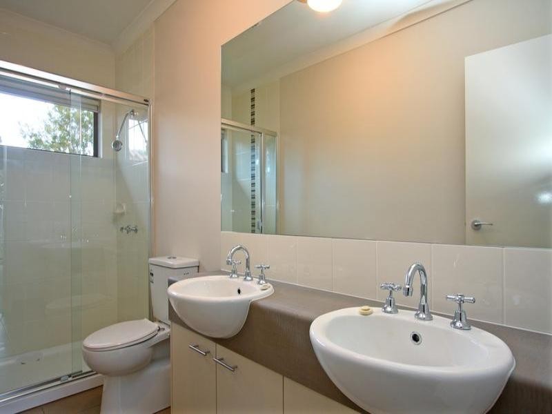 2/77 Hayes Avenue, Rosebud VIC 3939