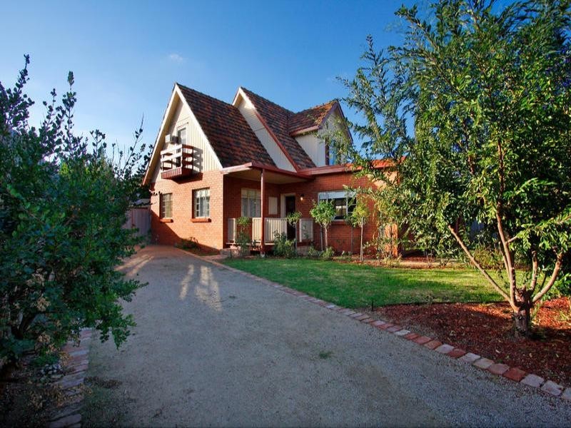 4 Coorabong Avenue, Rosebud VIC 3939