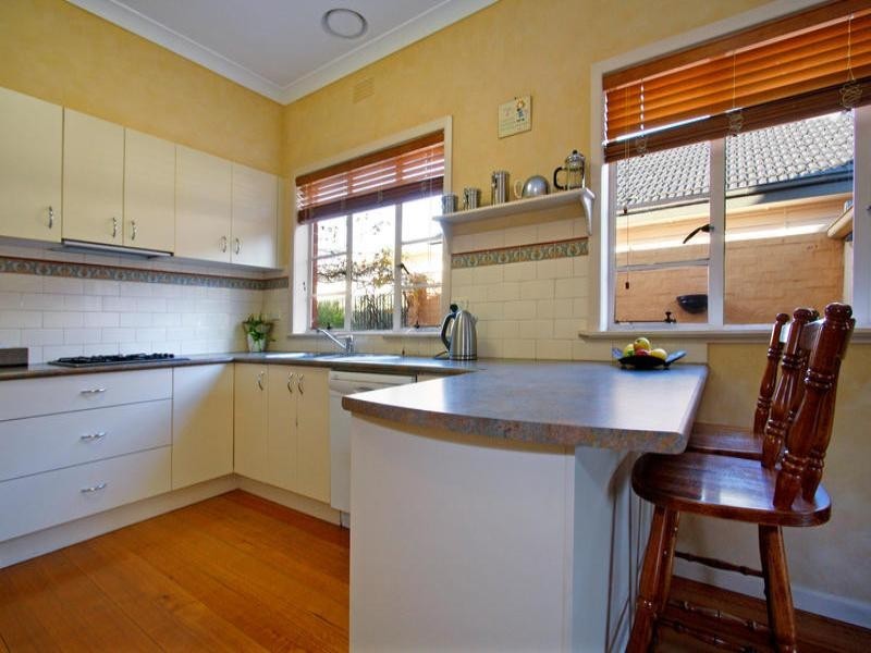 4 Coorabong Avenue, Rosebud VIC 3939