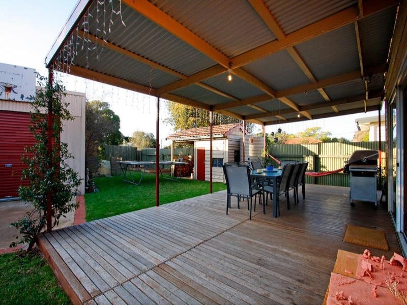 4 Coorabong Avenue, Rosebud VIC 3939