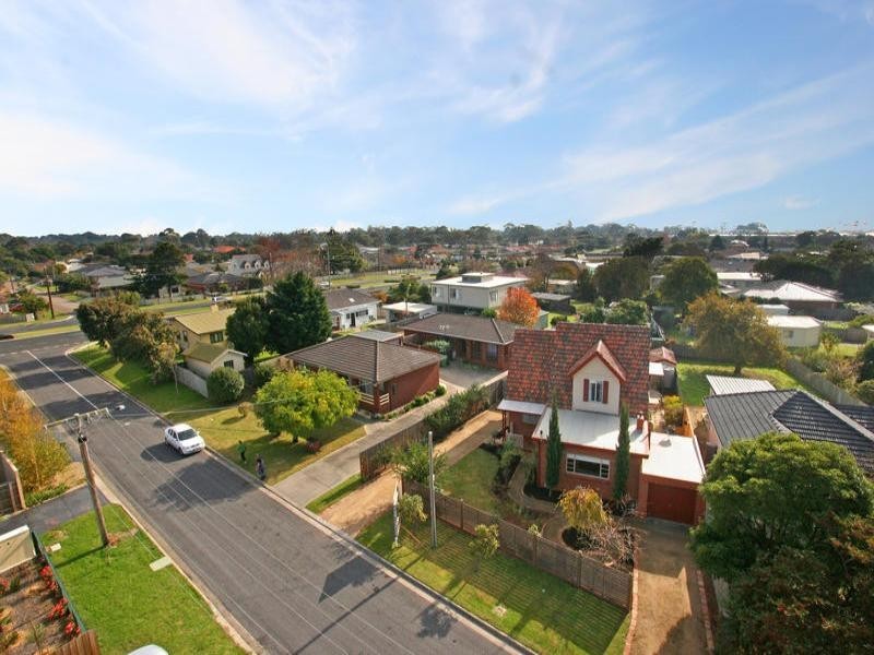 4 Coorabong Avenue, Rosebud VIC 3939