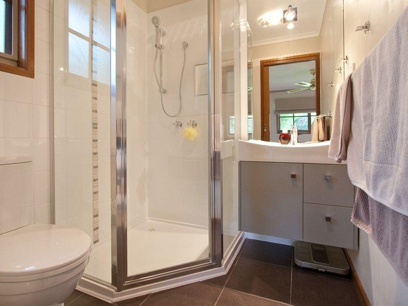 50 Carrathool Avenue, Rosebud VIC 3939