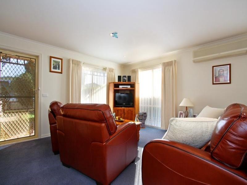 141 Ninth Avenue, Rosebud VIC 3939