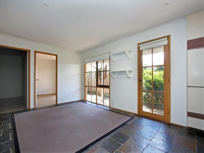 9 Seventh Avenue, Rosebud VIC 3939