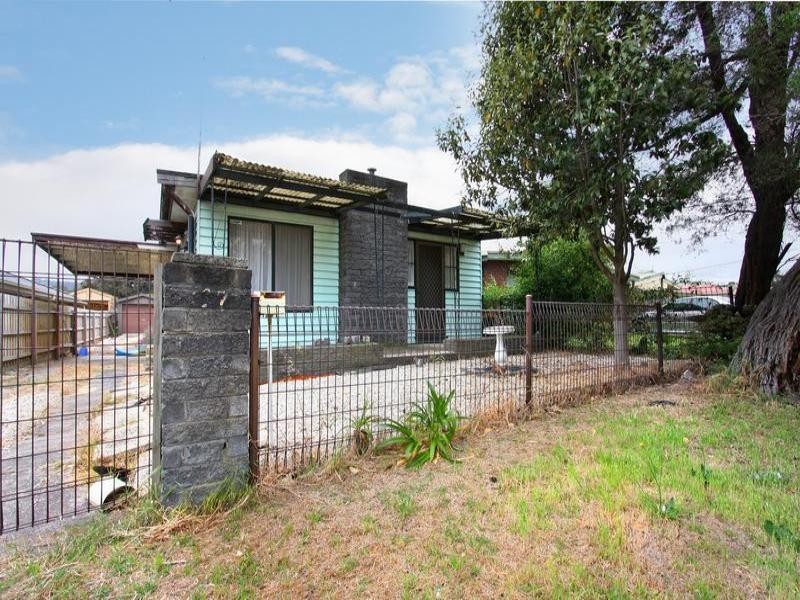 127 First Avenue, Rosebud VIC 3939