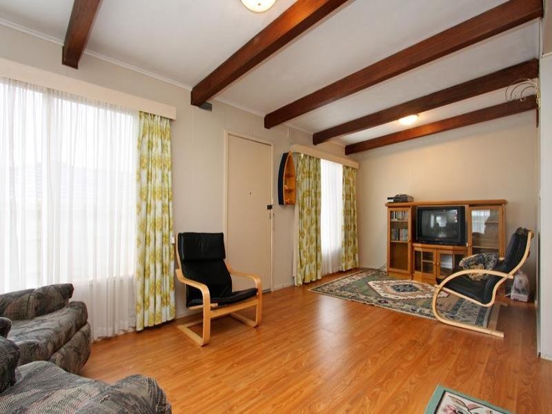 127 First Avenue, Rosebud VIC 3939