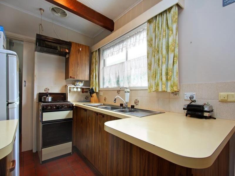 127 First Avenue, Rosebud VIC 3939