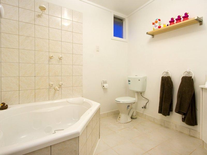 167 Ninth Avenue, Rosebud VIC 3939