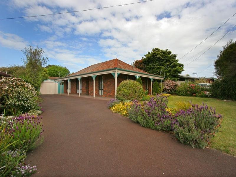 15 Balaka Street, Rosebud VIC 3939