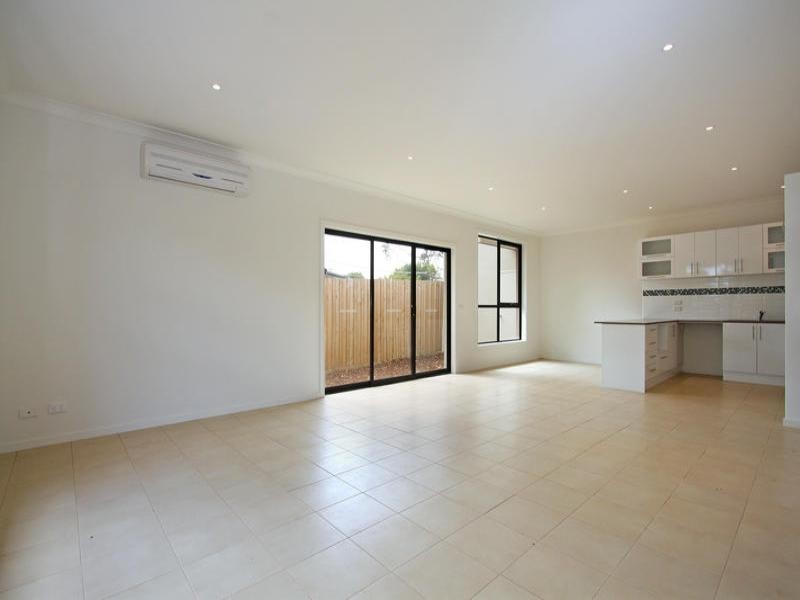 1/50 Warranilla Avenue, Rosebud VIC 3939