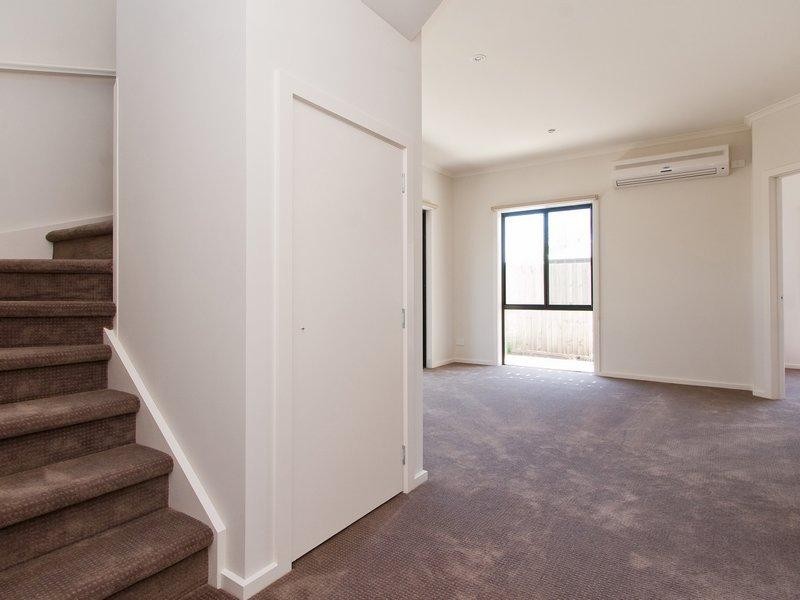 3/28 Broadway, Rosebud VIC 3939