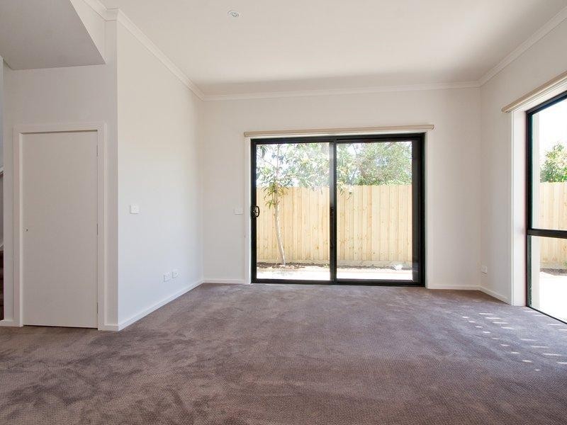 3/28 Broadway, Rosebud VIC 3939