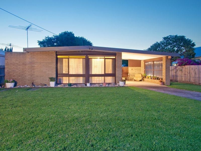 8 Rae Street, Rosebud VIC 3939