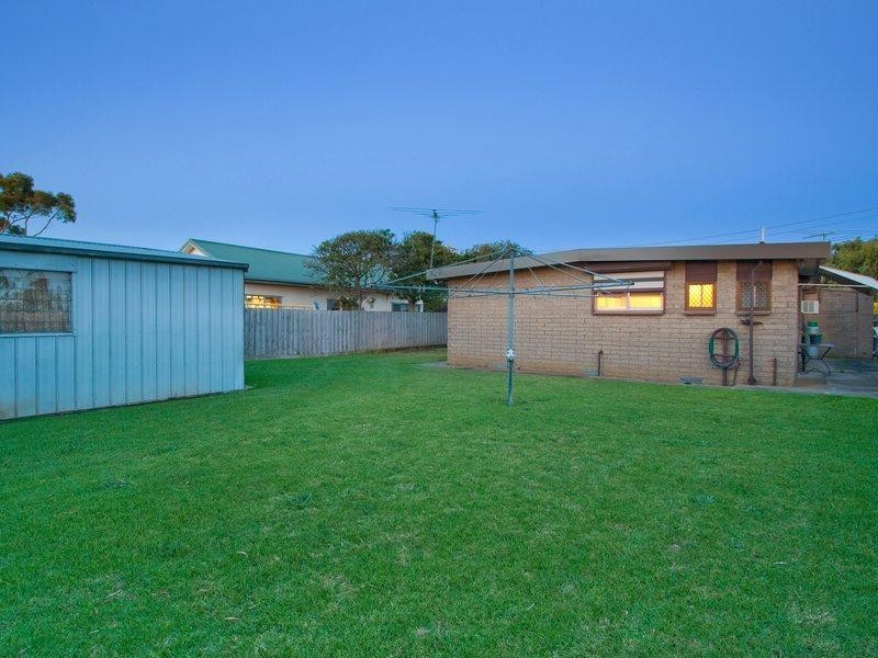8 Rae Street, Rosebud VIC 3939