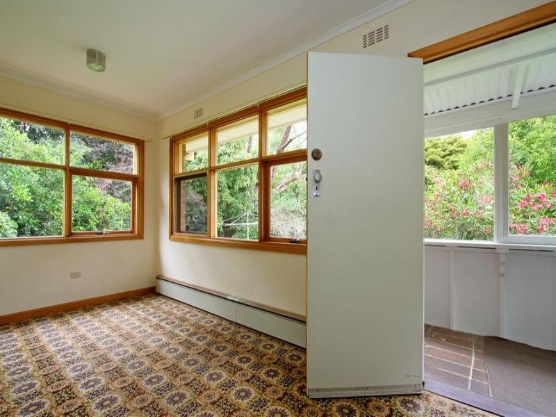 33 Cootamundra Avenue, Rosebud VIC 3939