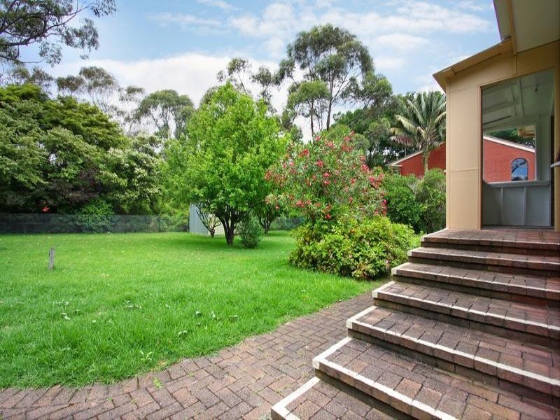 33 Cootamundra Avenue, Rosebud VIC 3939