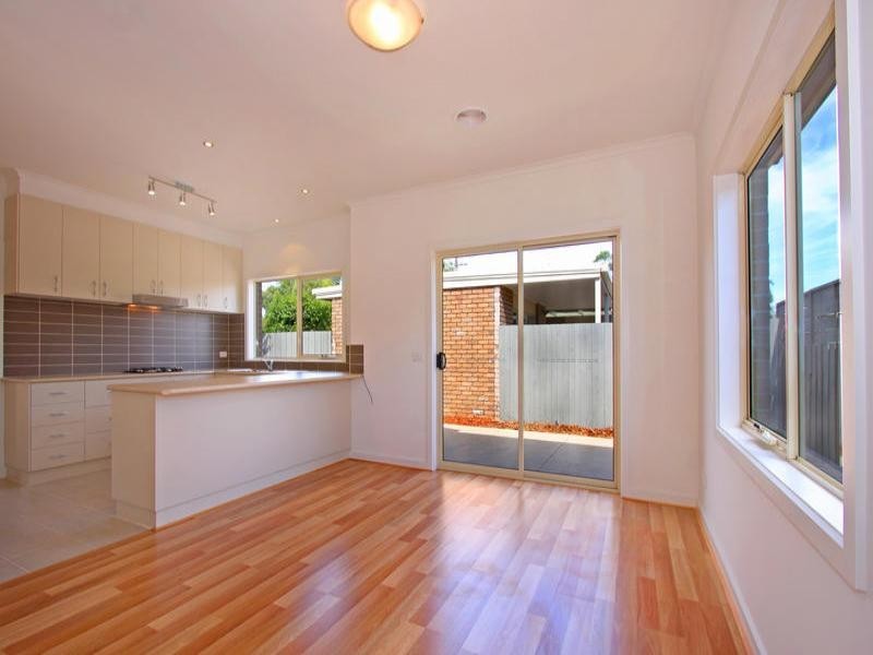 72 Woonton Avenue, Rosebud VIC 3939