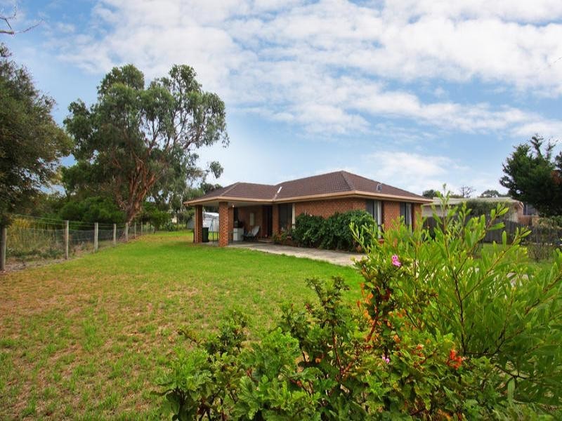 25 Howqua Drive, Rosebud VIC 3939