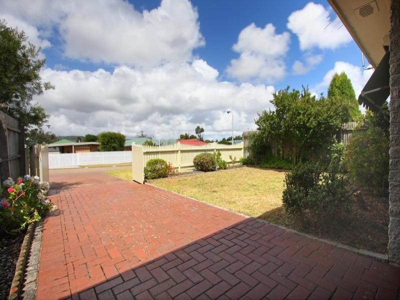 136 Second Avenue, Rosebud VIC 3939