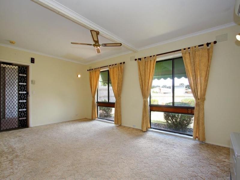 136 Second Avenue, Rosebud VIC 3939