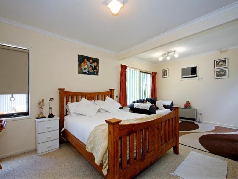 60 Ocean Street, Rosebud VIC 3939