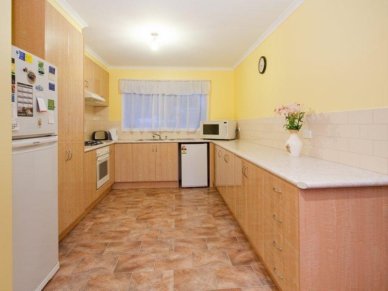 18 Bellbangra Avenue, Rosebud VIC 3939