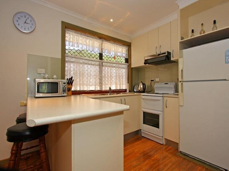 39 Moorfield Avenue, Rosebud VIC 3939