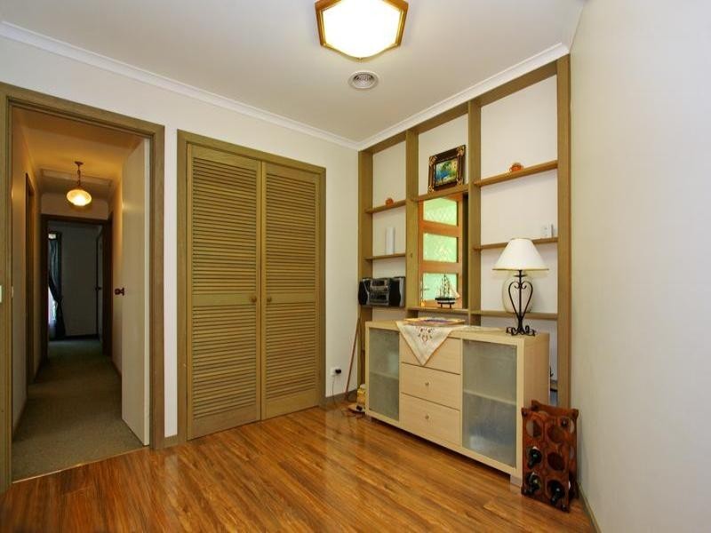 39 Moorfield Avenue, Rosebud VIC 3939