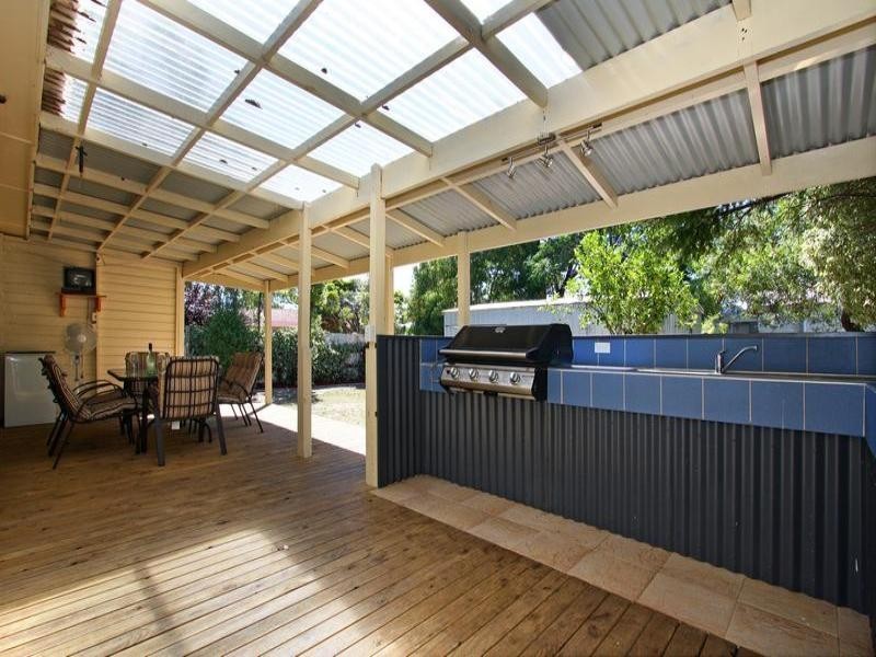 20 Mount View Road, Rosebud VIC 3939