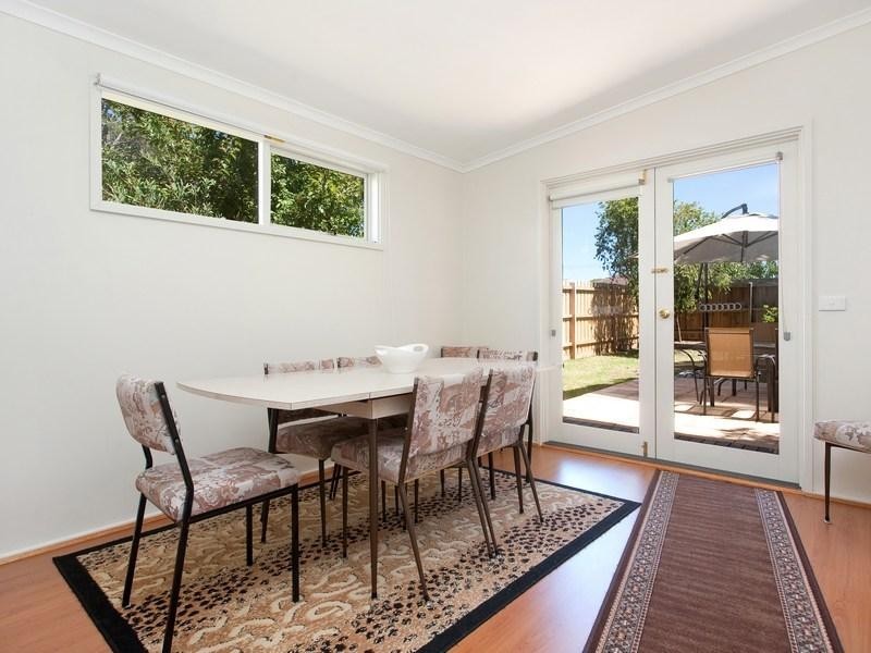 130 Ninth Avenue, Rosebud VIC 3939