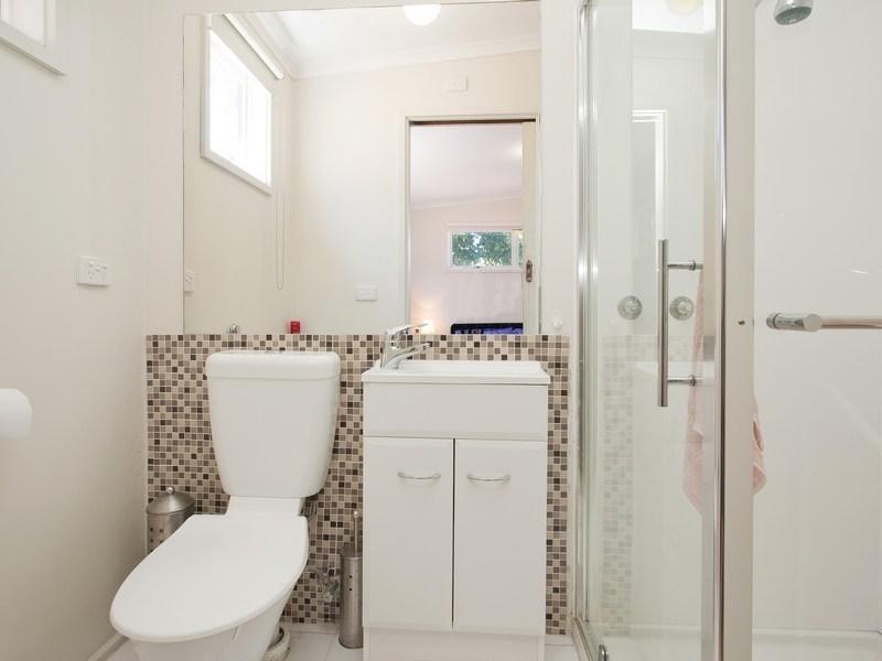 130 Ninth Avenue, Rosebud VIC 3939