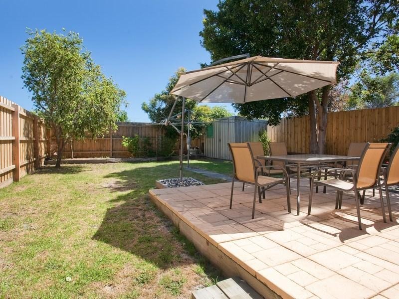 130 Ninth Avenue, Rosebud VIC 3939