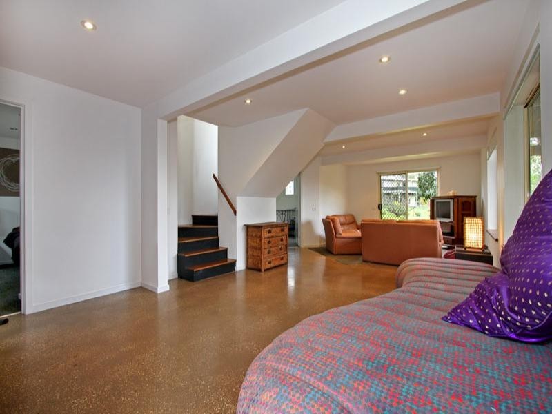 16 Chunar Grove, Mccrae VIC 3938