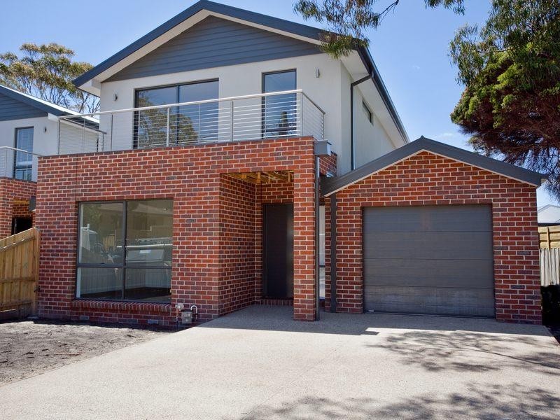 8 Wilfred Street, Rosebud VIC 3939